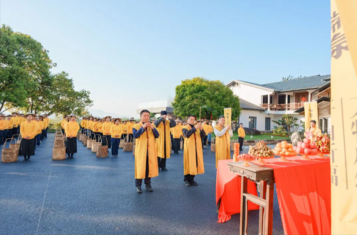 开山祈福，万物成颂